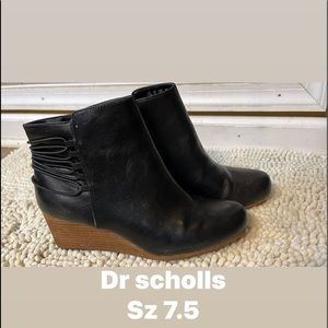 Dr scholls black bootie Sz 7.5 wedge heels